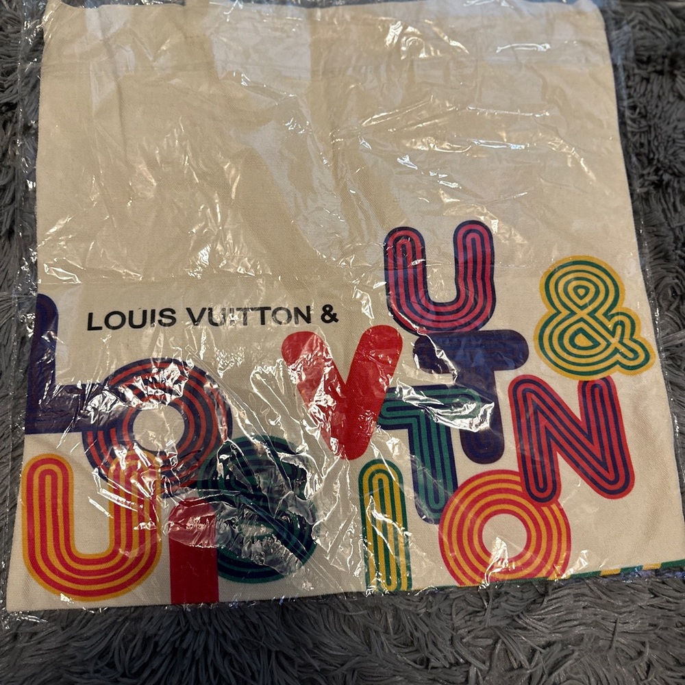 Louis Vuitton Summer Breeze Canvas Tote 🔥 BRAND NeW ❤️